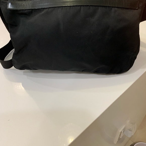 PRADA Authentic classic messenger bag - Picture 13 of 16